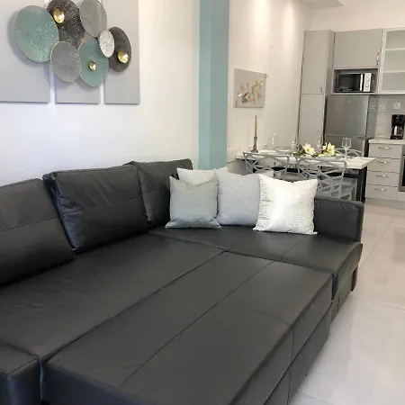 Crystal Blue 公寓 *