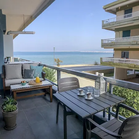 Daire Crystal Blue Peraía